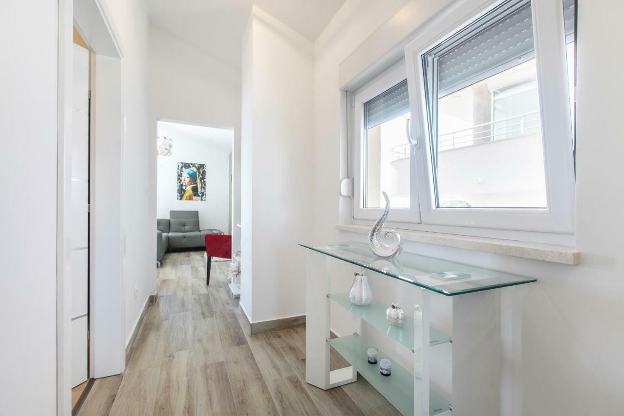 Sea Sparkle Luxury Apartment Split Exterior photo